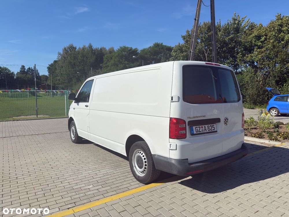 Volkswagen Transporter - 4