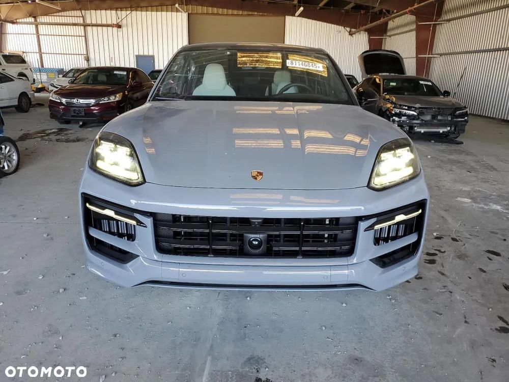 Porsche Cayenne Coupe Turbo - 6