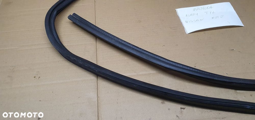 Uszczelka klapy bagażnika Nissan Note E11 - 3