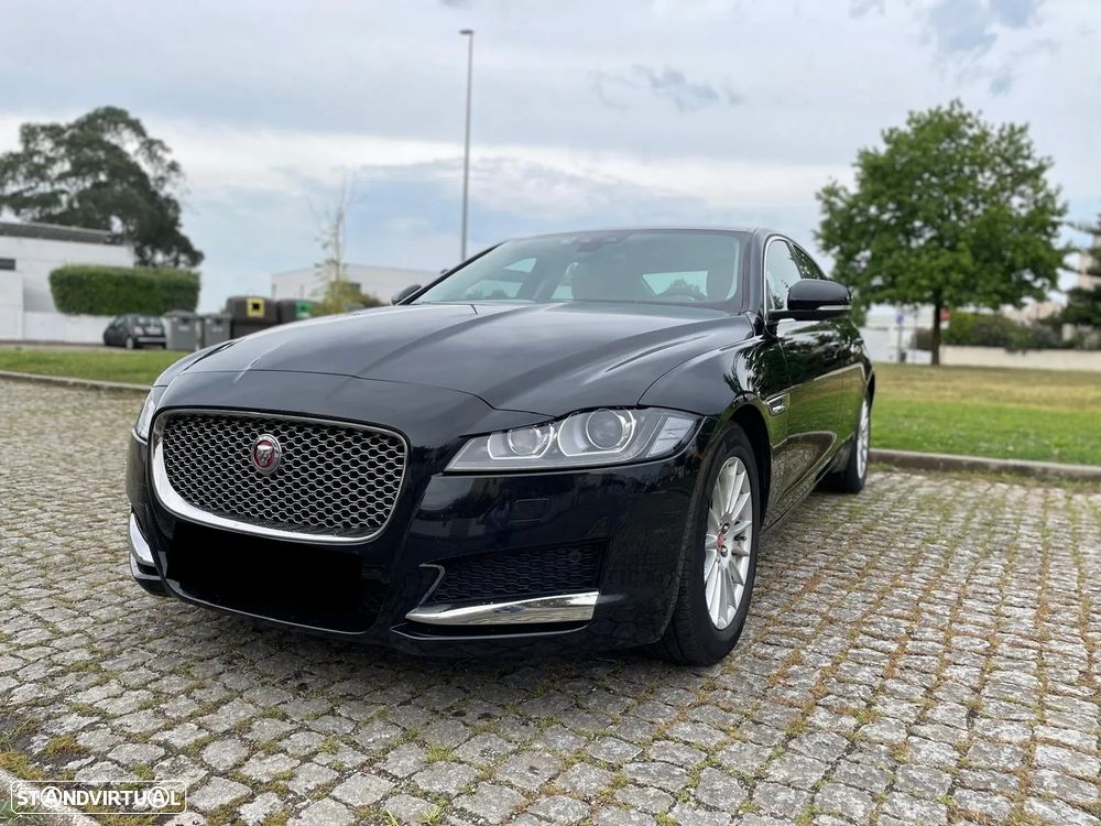 Jaguar XF 2.0 D Portfolio Aut. - 4