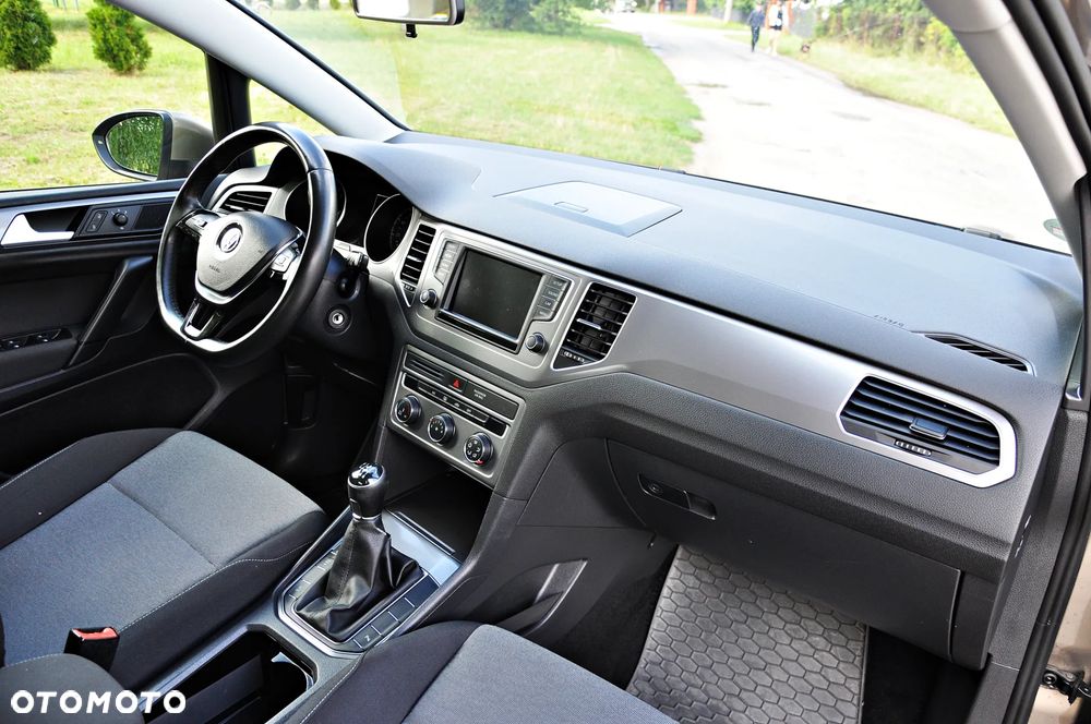Volkswagen Golf Sportsvan SV 1.2 TSI BMT Comfortline - 16