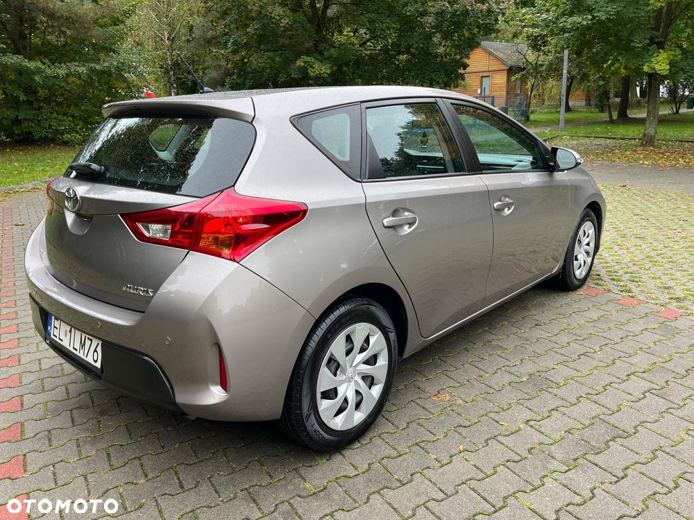 Toyota Auris 1.4 D-4D 2010 - 6