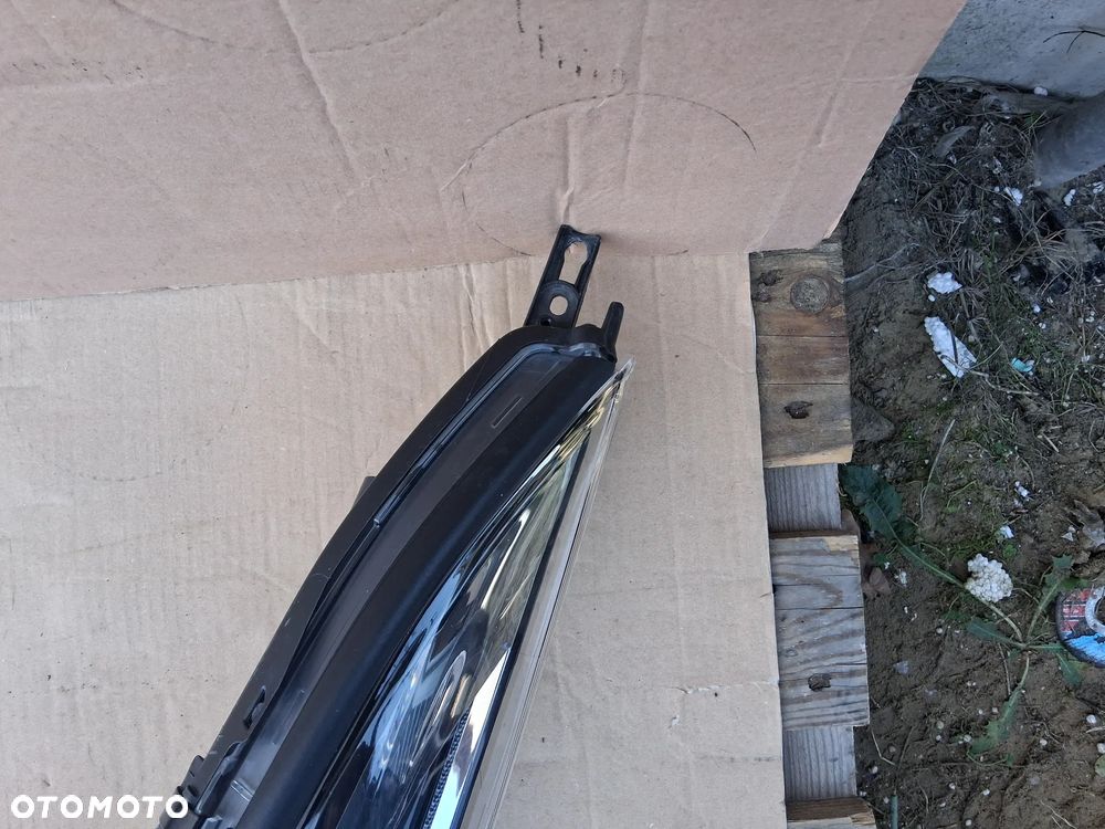 Lampa Przod Lewa Toyota CHR CH-R Soczewka 81150-F4031-00 - 4