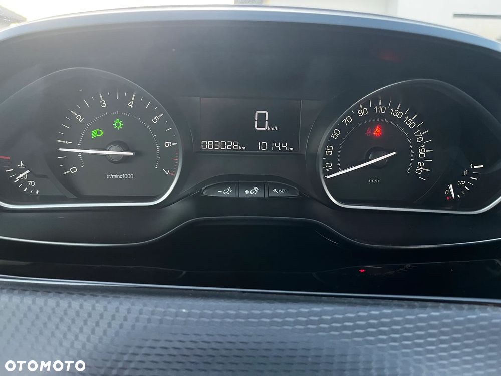 Peugeot 2008 PureTech 82 Allure - 24