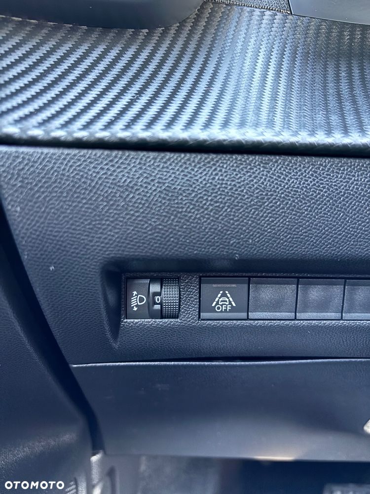 Peugeot 2008 PureTech 130 EAT8 Allure - 16