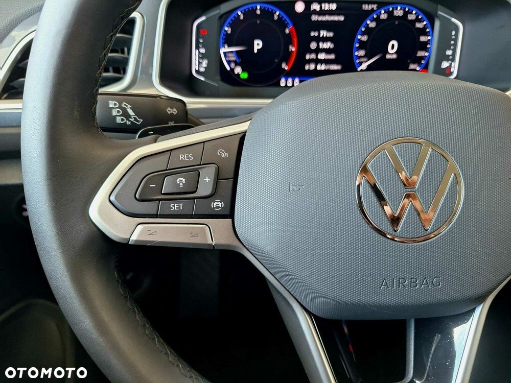 Volkswagen T-Roc - 13