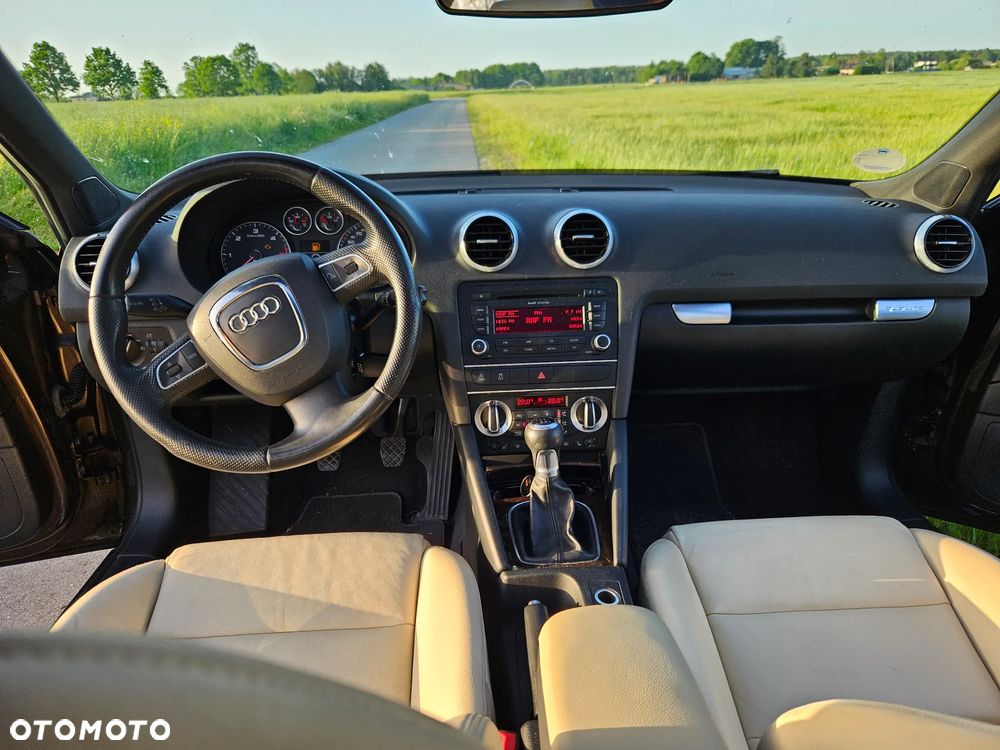 Audi A3 Sportback 2.0 TDI quattro Ambiente - 9