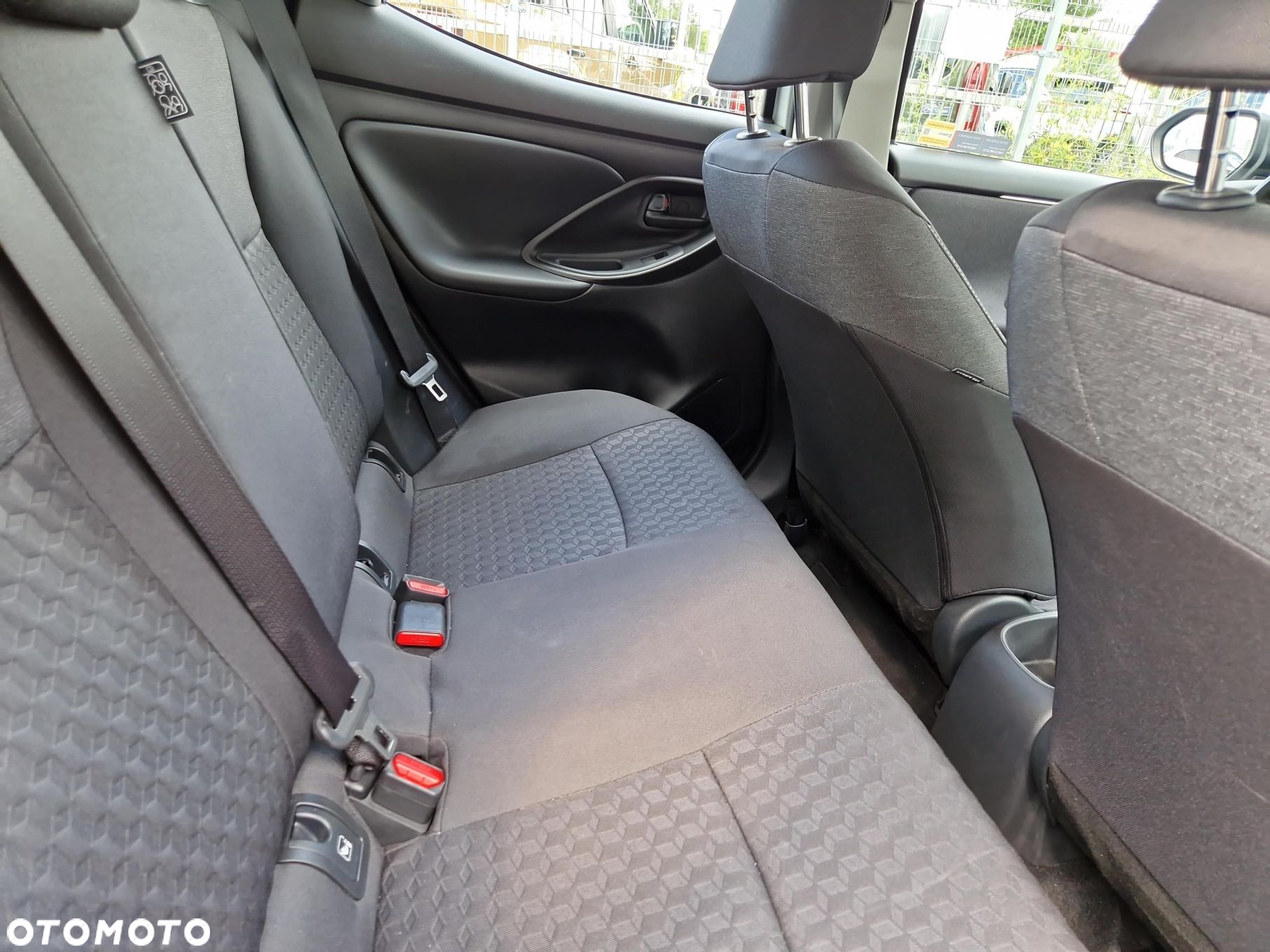 Toyota Yaris - 10