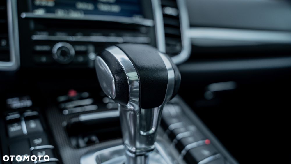 Porsche Cayenne GTS - 10