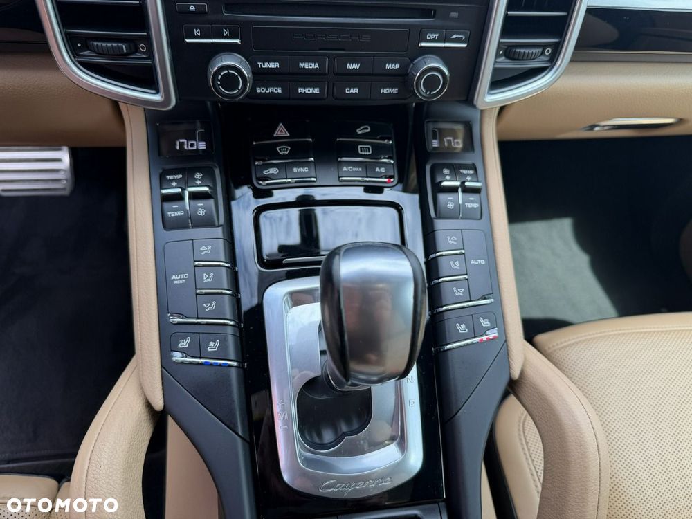 Porsche Cayenne S - 23