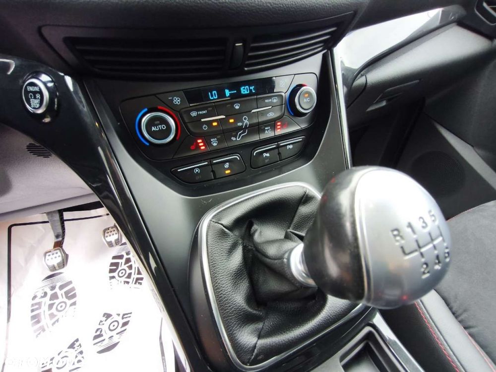 Ford Kuga - 10
