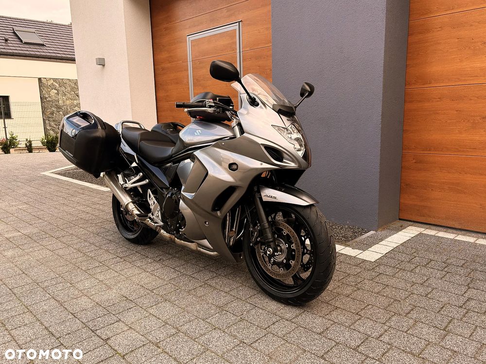 Suzuki GSX - 1