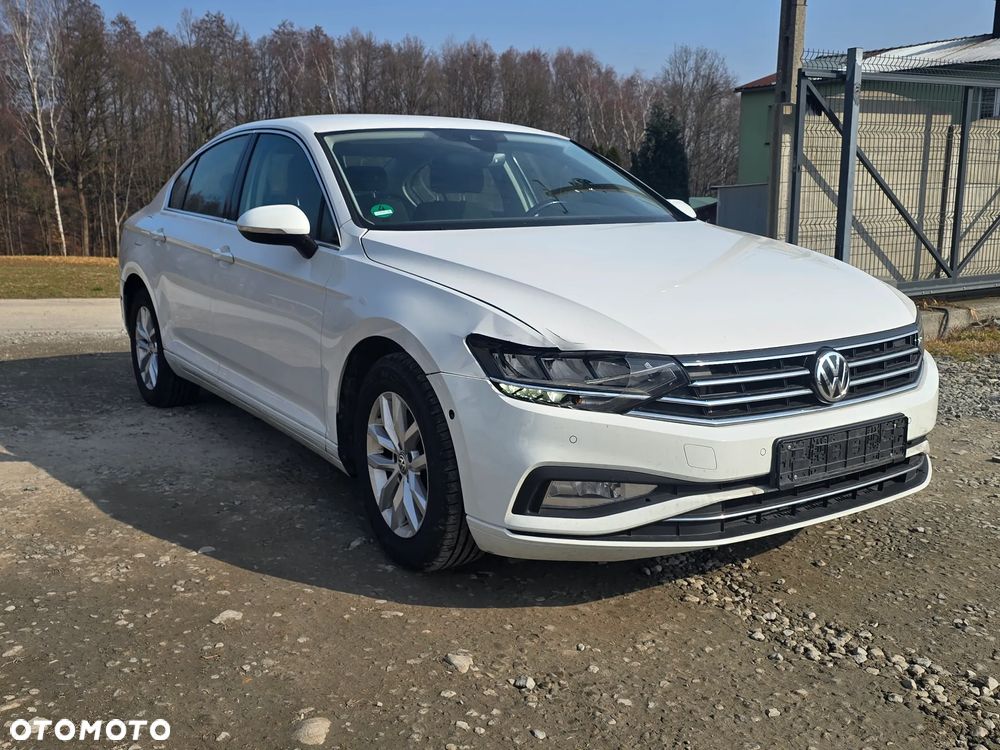 Volkswagen Passat 2.0 TDI (BlueMotion Technology) Comfortline - 14