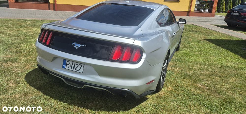 Ford Mustang - 3
