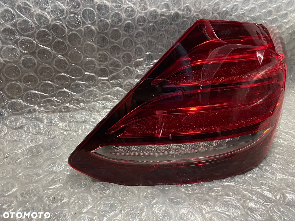 LAMPA TYŁ PRAWA LED MERCEDES BENZ E KLASA W213 A2139067800 - 2