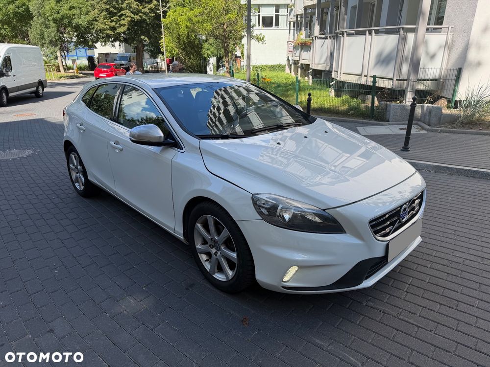 Volvo V40 D2 R-Design Momentum - 2