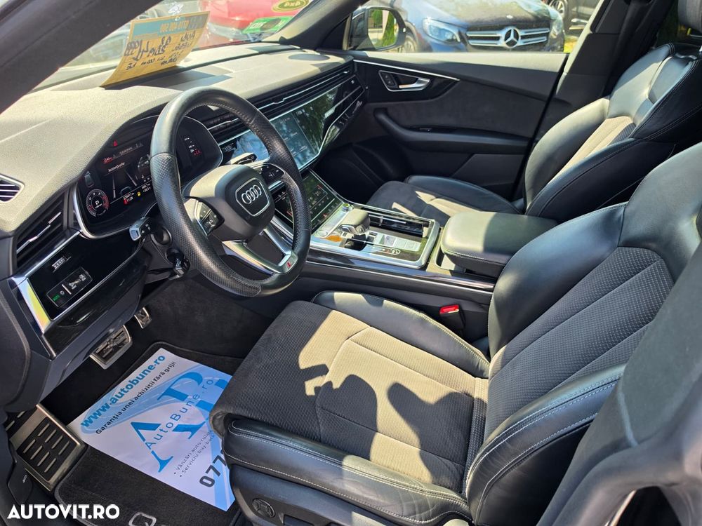 Audi Q8 - 8