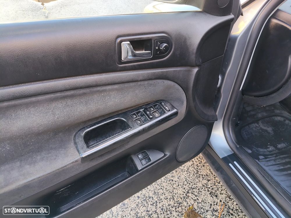 VW Passat Variant 1.9 TDi Confortline - 18