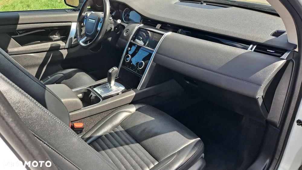Land Rover Discovery Sport P250 Urban Edition - 29