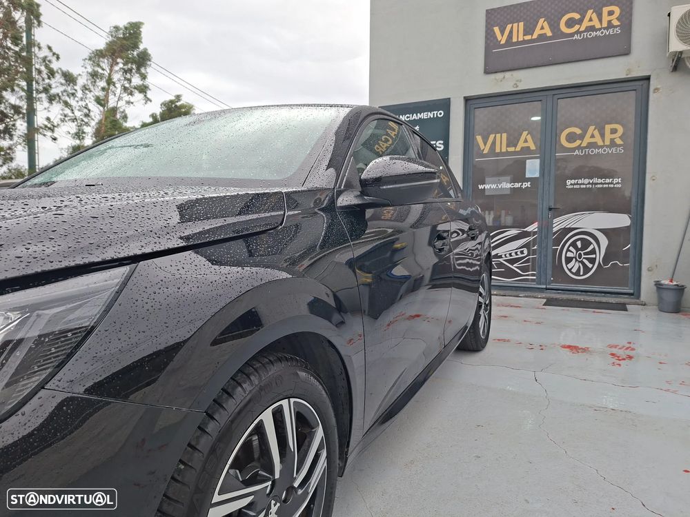 Peugeot 208 - 10