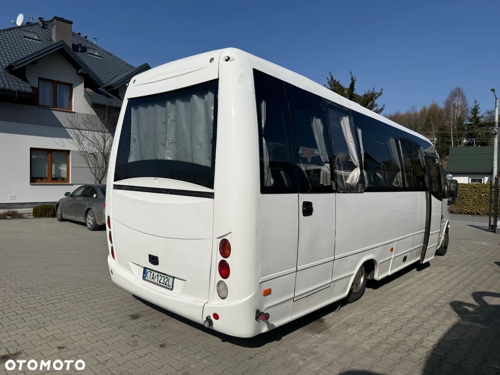 Mercedes-Benz 814D - 4