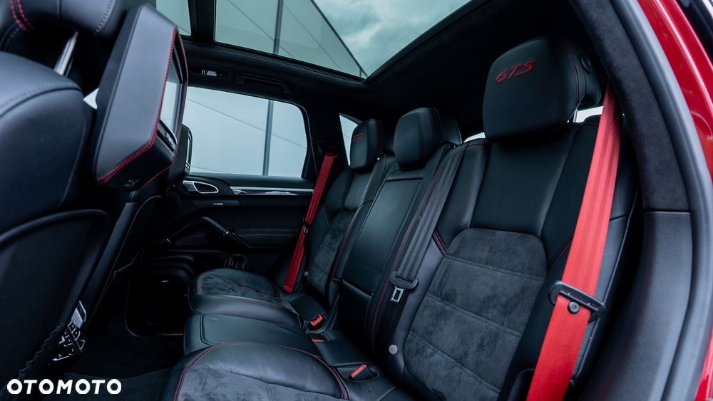 Porsche Cayenne GTS - 30