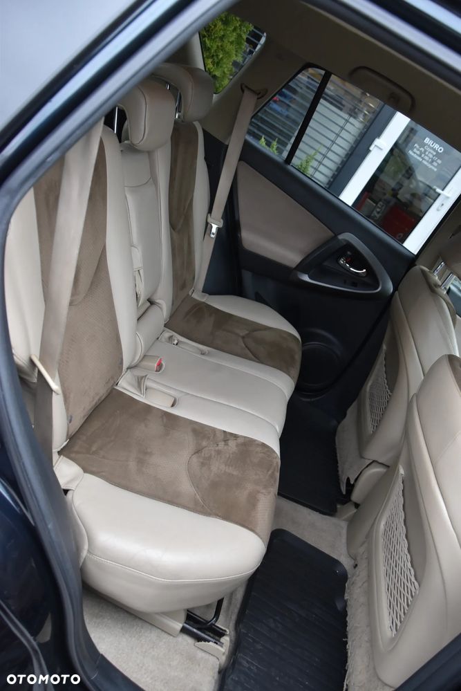 Toyota RAV4 2.0 VVT-i Premium - 19