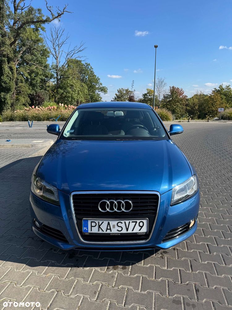 Audi A3 Sportback - 1