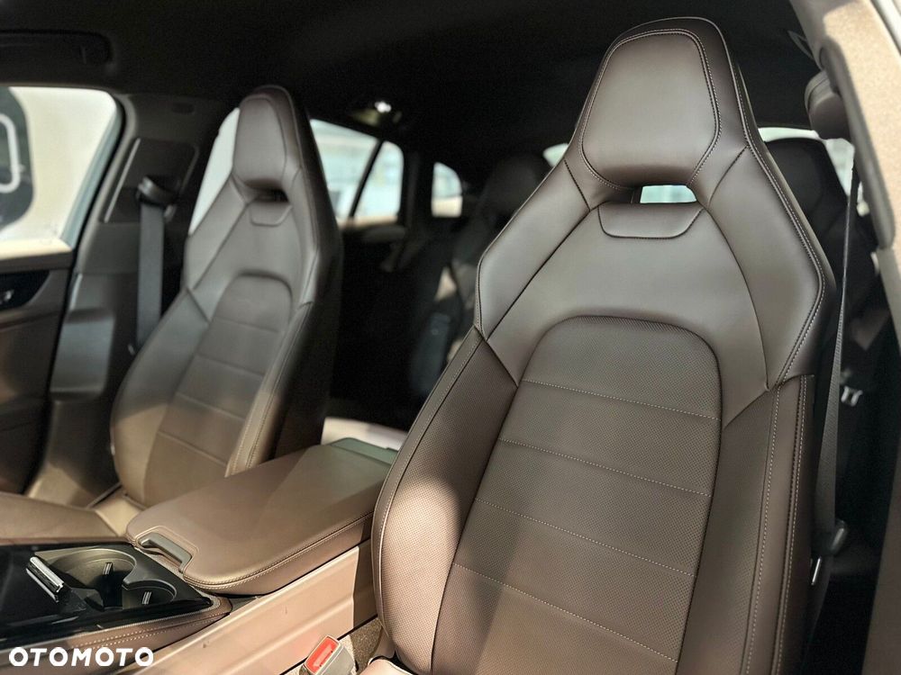 Porsche Panamera - 16