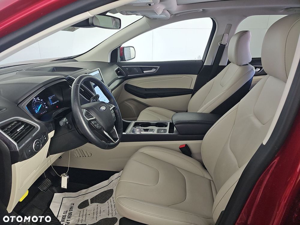 Ford Edge - 8