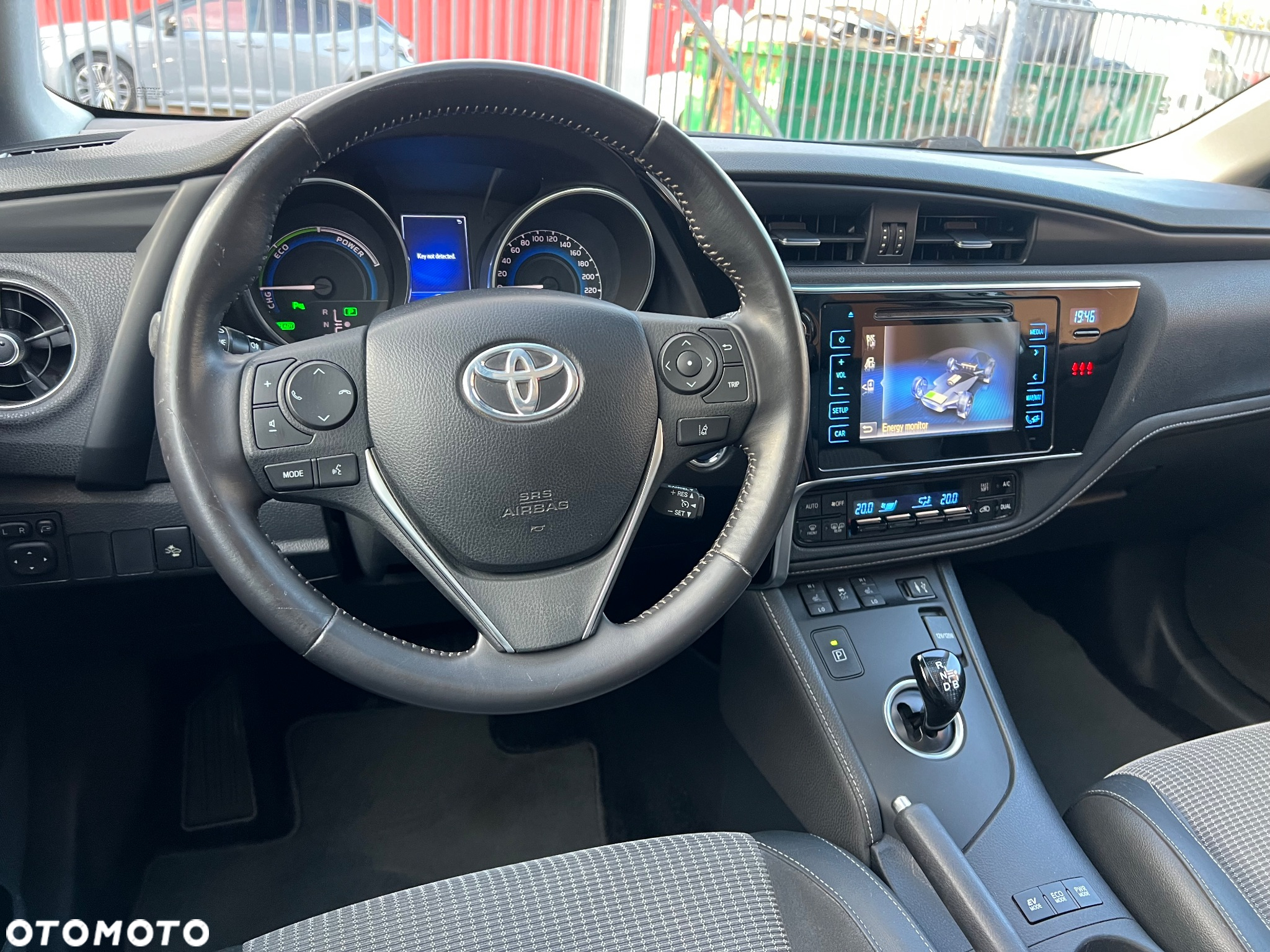 Toyota Auris 1.8 HSD Luna - 24