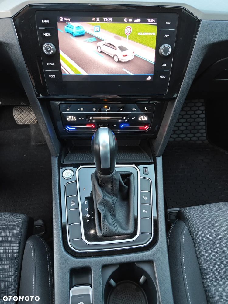 Volkswagen Passat 2.0 TSI Business DSG - 10