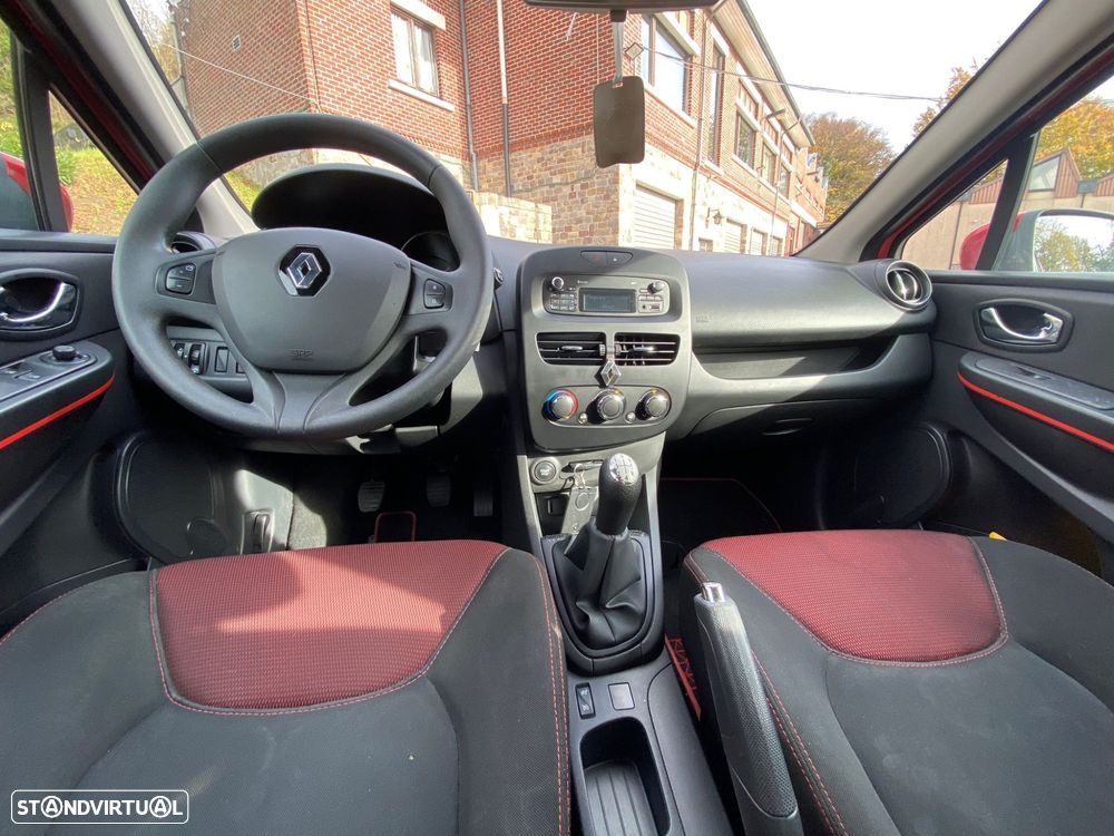Renault Clio 1.2 16V 75 Expression - 8