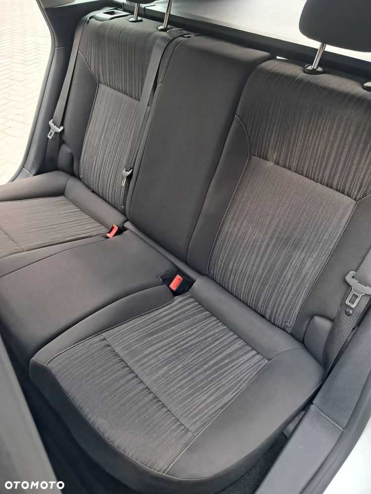 Opel Astra - 16