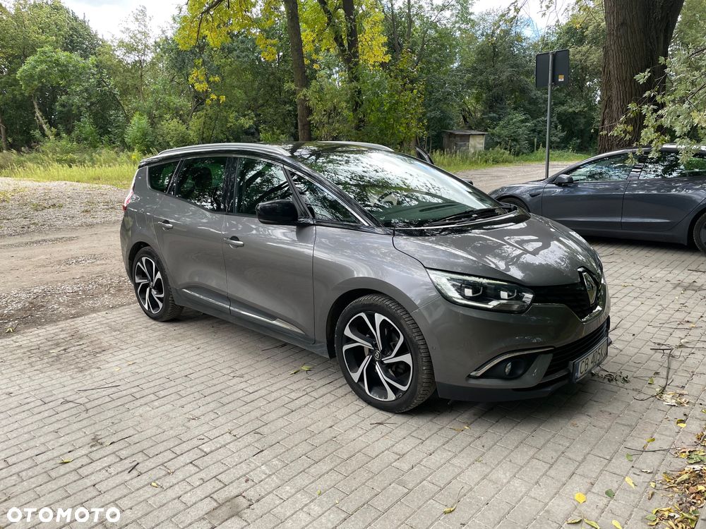 Renault Grand Scenic - 11