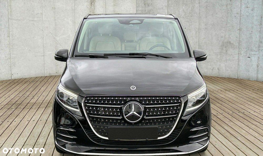 Mercedes-Benz Klasa V - 2