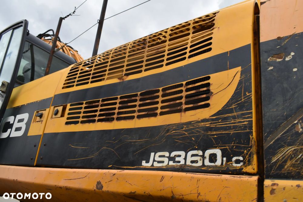 JCB 360 LC - 24