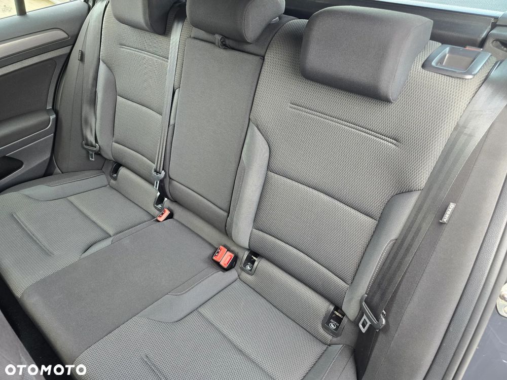 Volkswagen Golf - 13