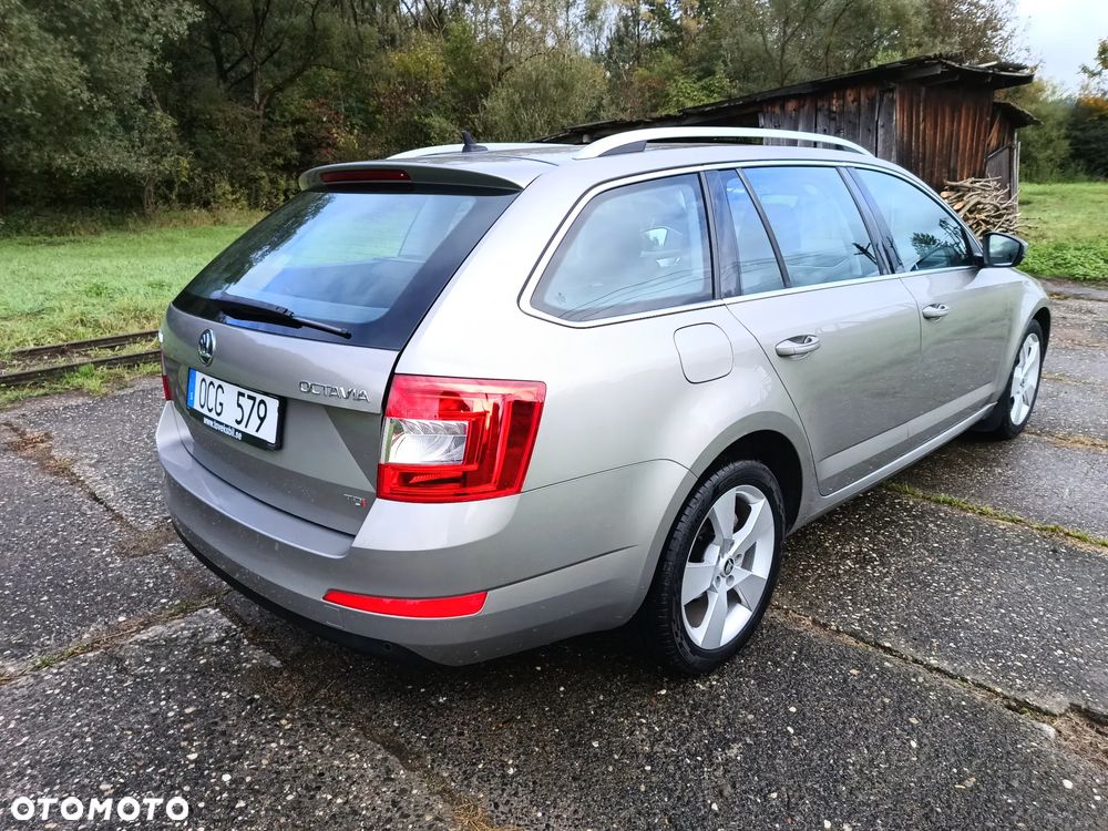 Skoda Octavia 2.0 TDI Elegance DSG - 9