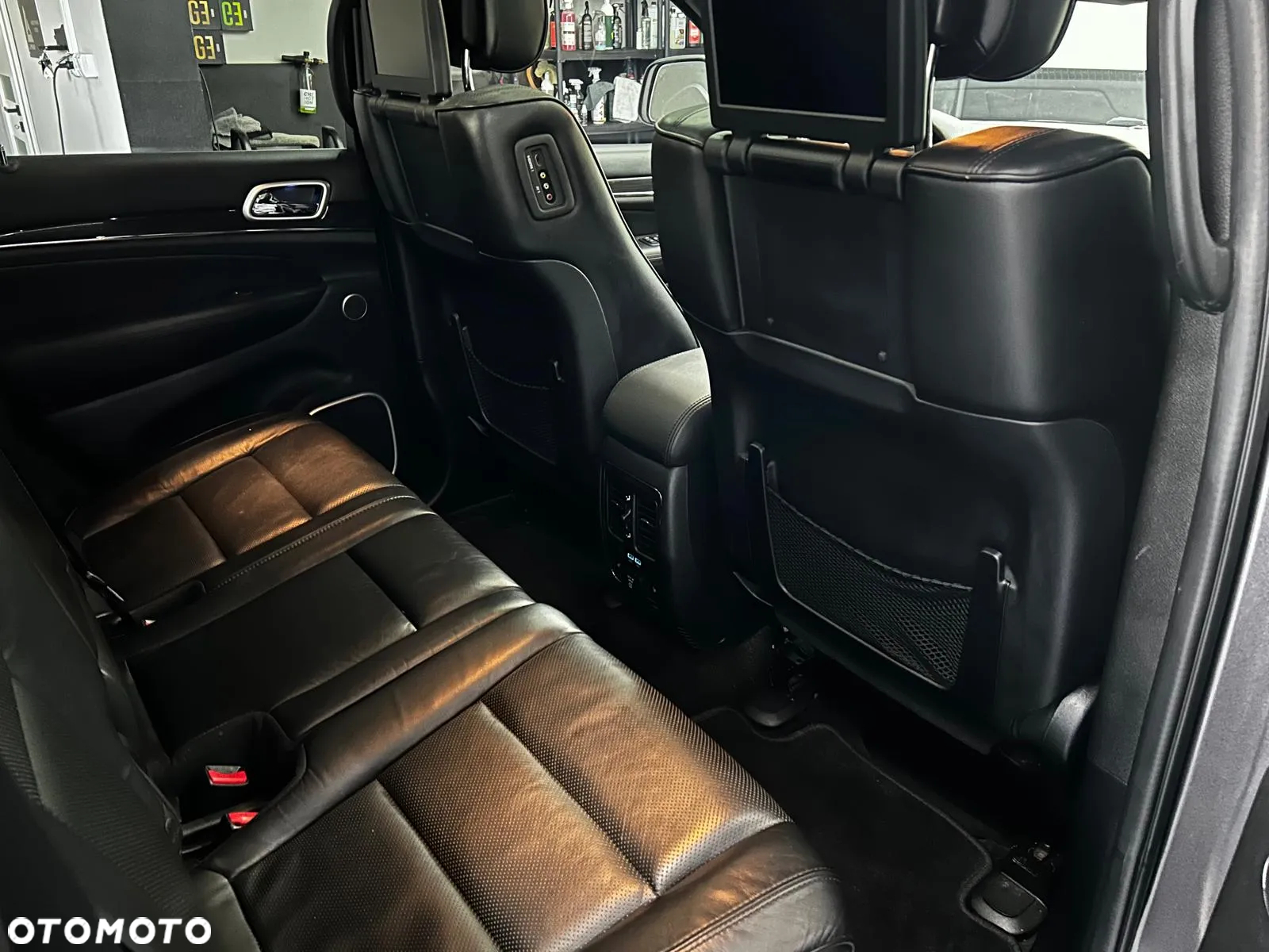 Jeep Grand Cherokee 3.6 V6 Overland Summit - 26