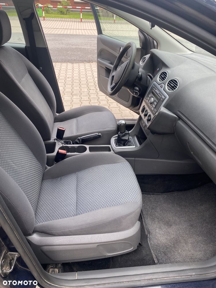 Ford Focus 1.6 TDCi Ambiente - 9