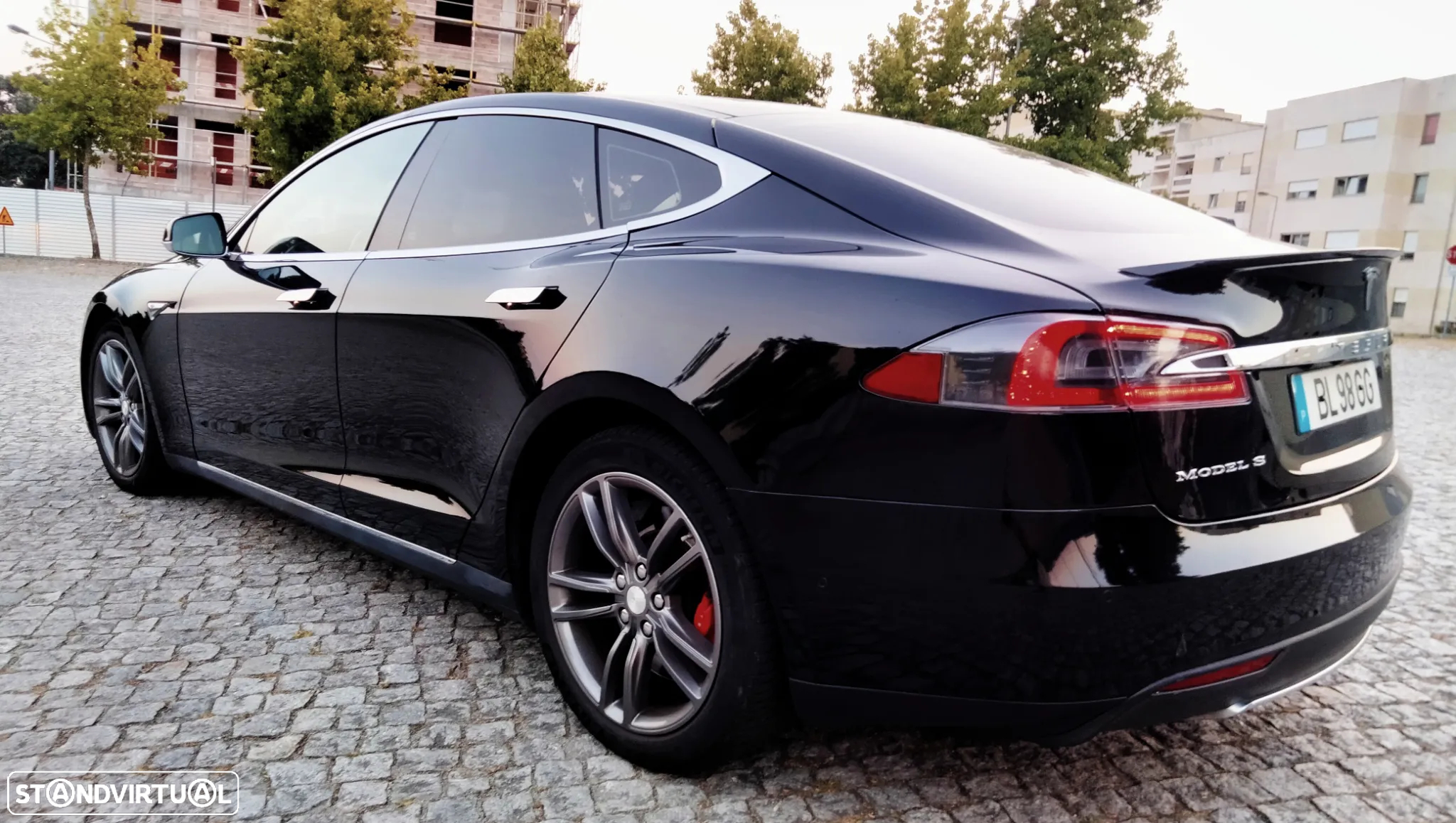 Tesla Model S P85D - 24