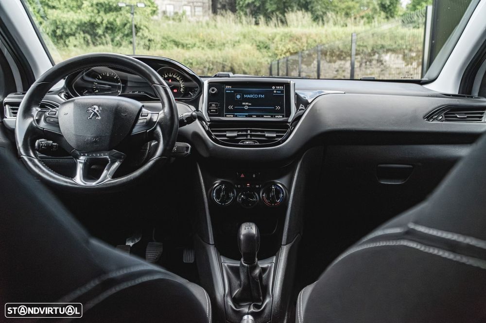 Peugeot 208 1.6 BlueHDi Style - 25