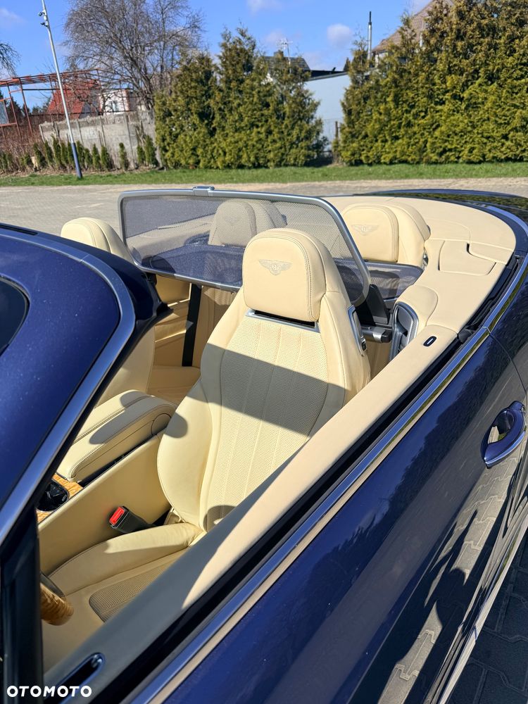 Bentley Continental GT W12 - 9