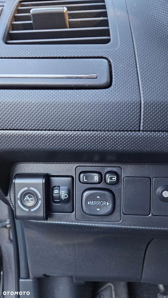 Toyota Auris 1.6 Premium - 17