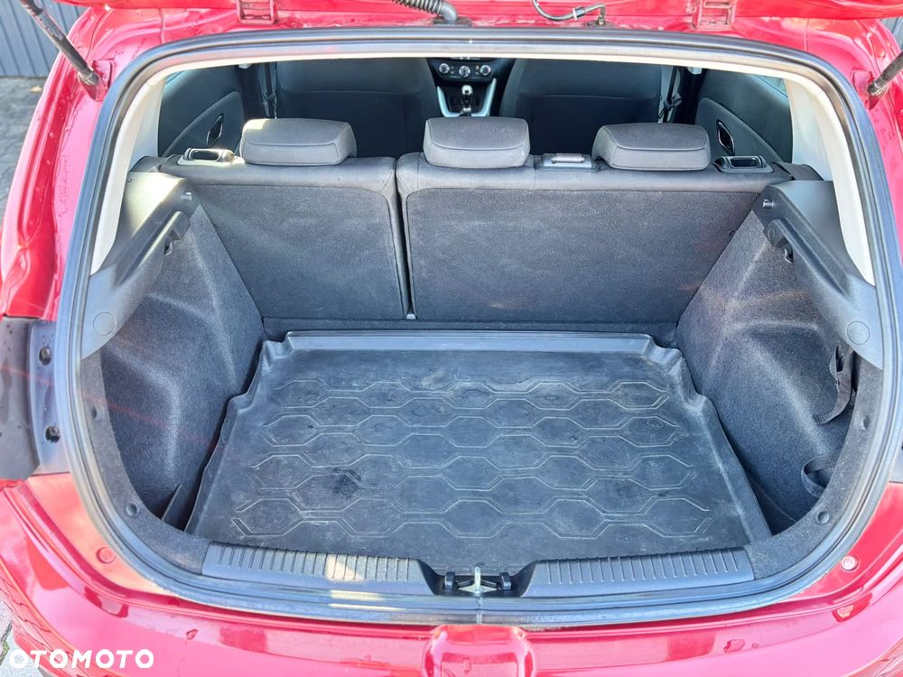 Kia Ceed 1.4 CVVT Dream-Team Edition - 25