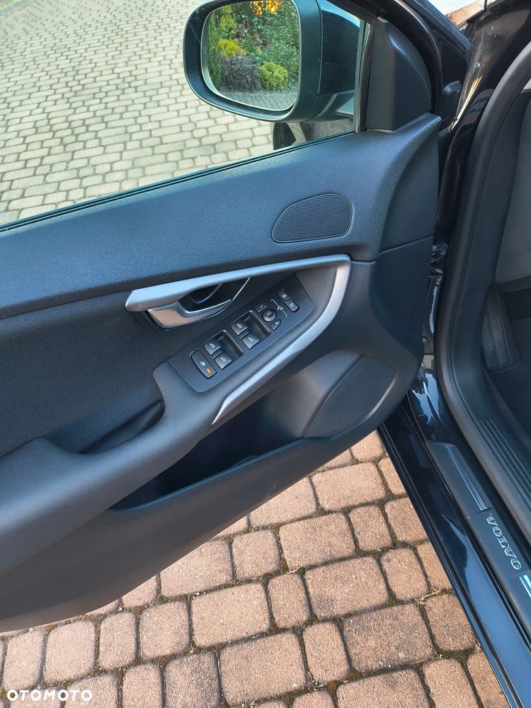 Volvo V40 D2 Momentum - 17