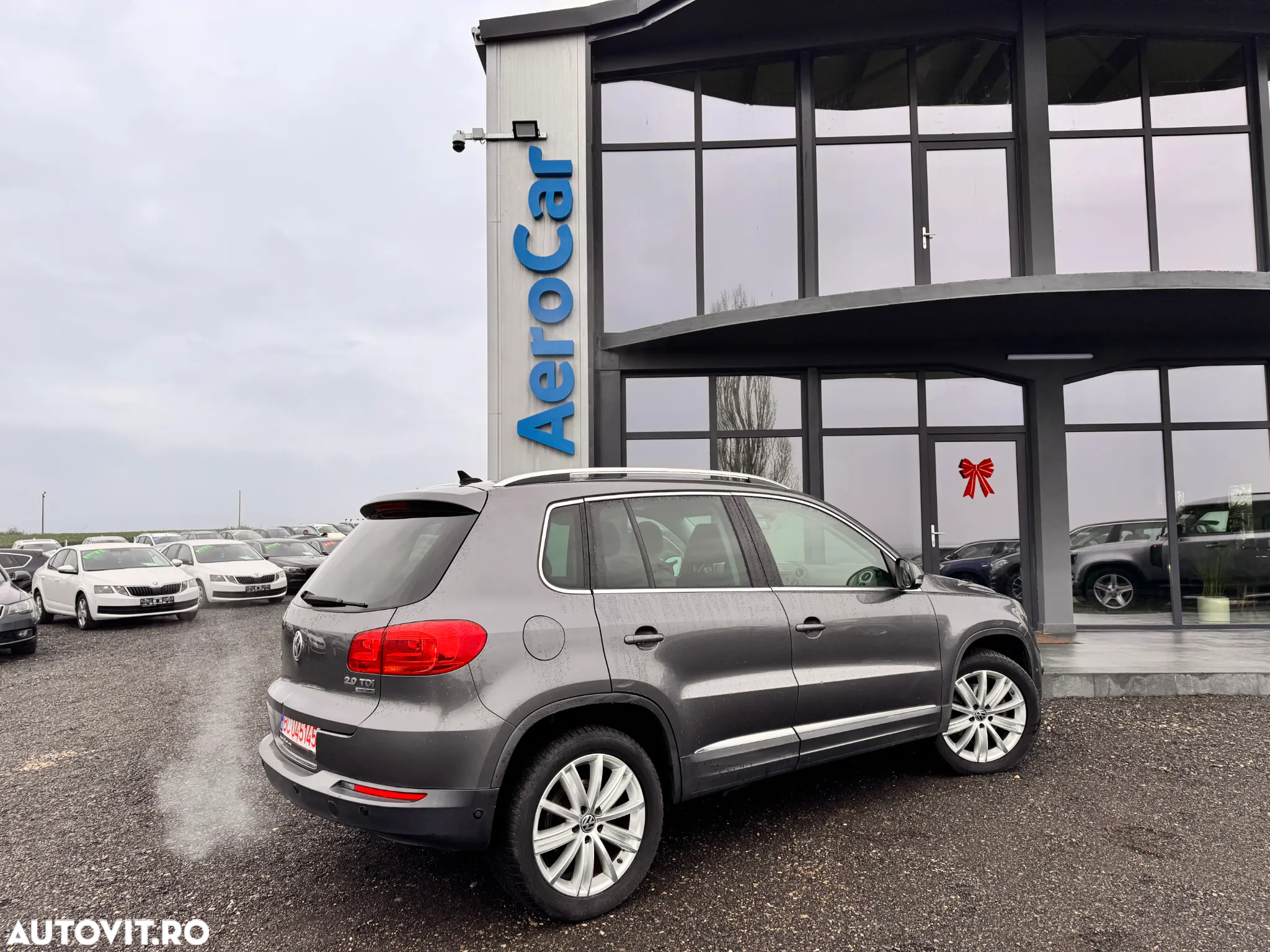 Volkswagen Tiguan - 8