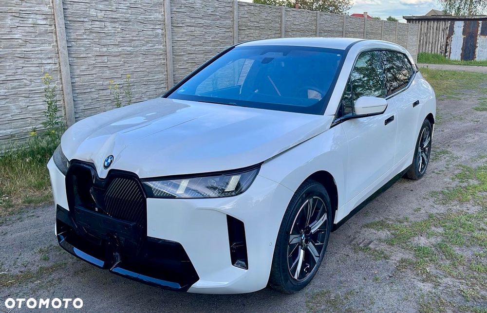 BMW iX xDrive45 - 2