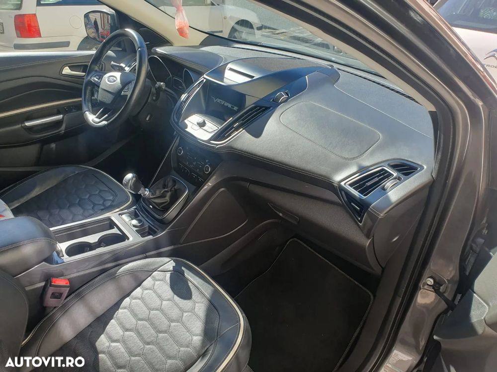 Ford Kuga 2.0 TDCi 4x4 Vignale - 8